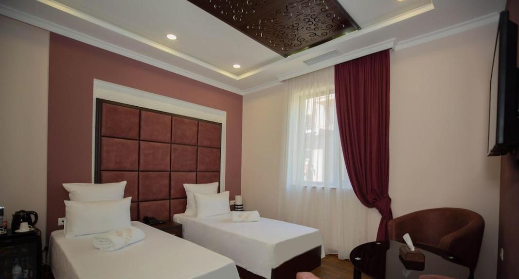 Vg Hotel Erivan Exterior foto
